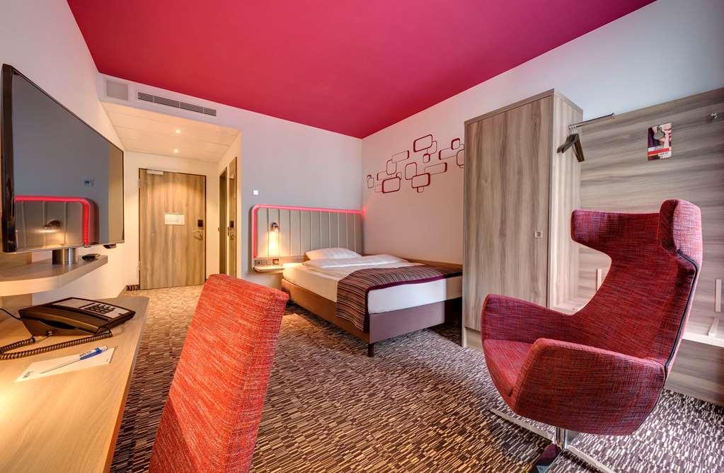 Park Inn By Radisson Neumarkt Neumarkt in der Oberpfalz Room photo